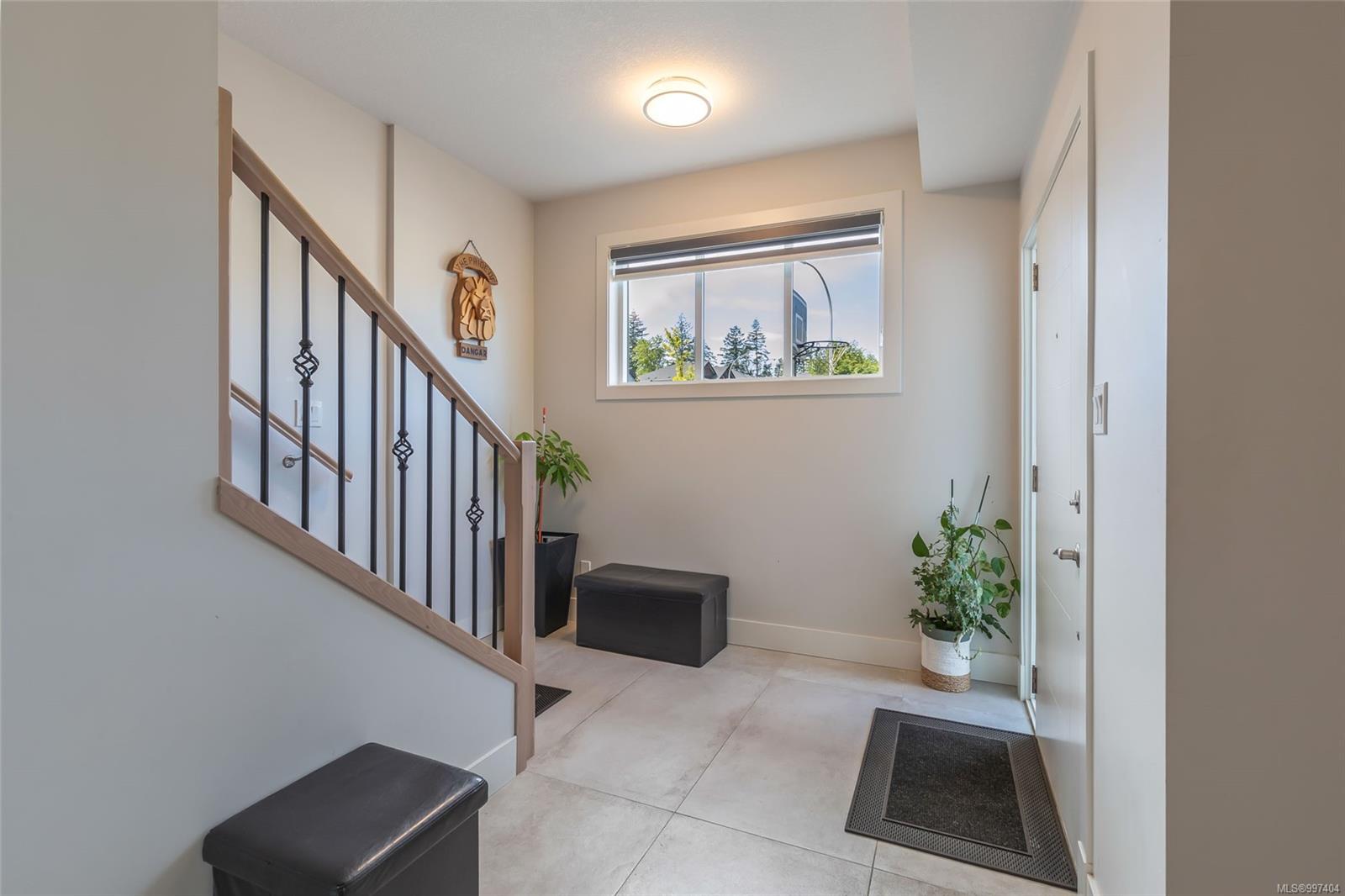 $930,000 - 5799 Linley Valley Dr<br>British Columbia, V9T 0G6
