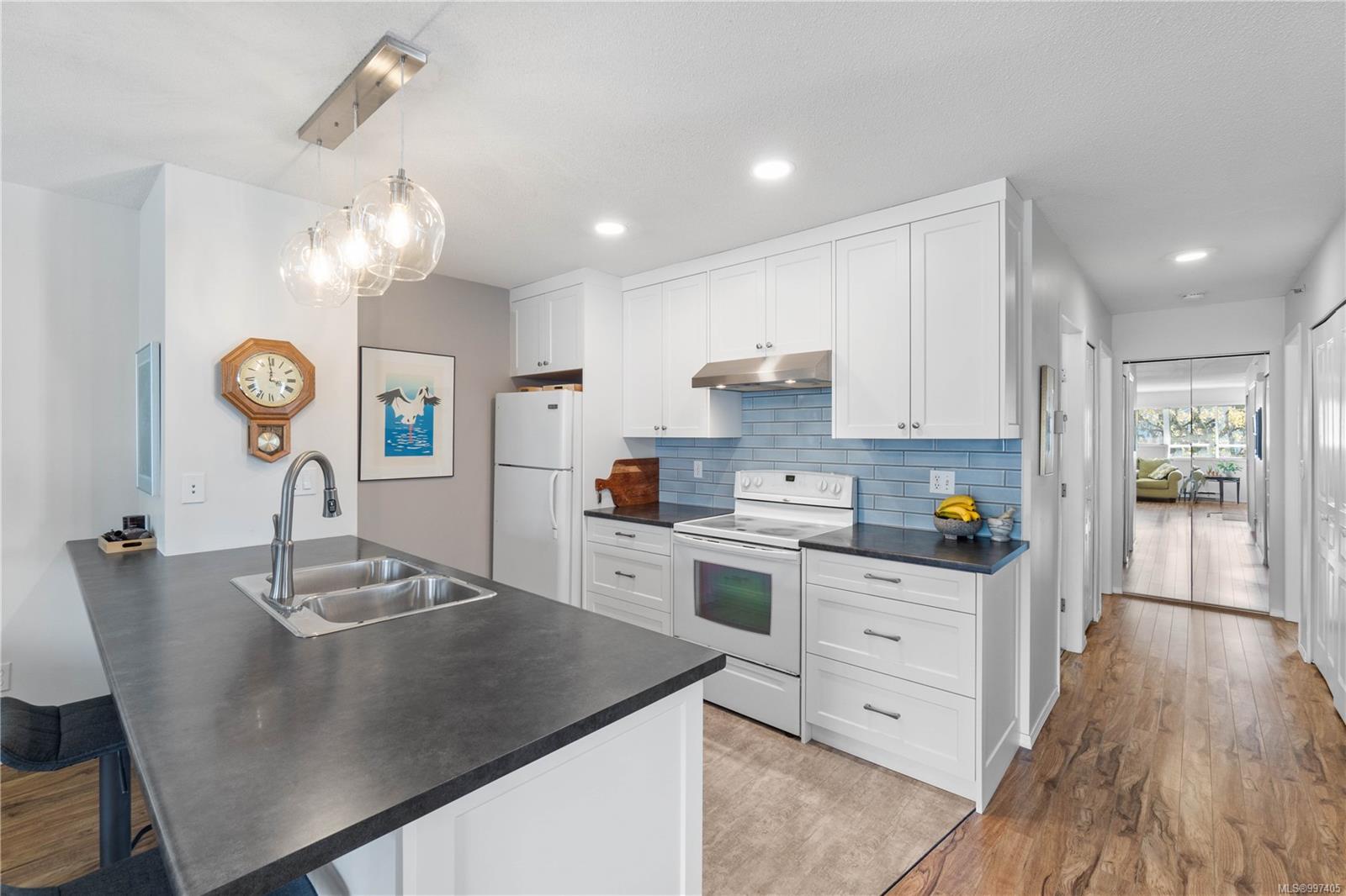 $489,900 - 6002 Cedar Grove Dr<br>British Columbia, V9T 6G1