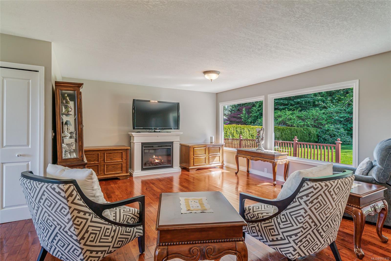 $819,000 - 1310 Lanyon Dr<br>British Columbia, V9P 1W6