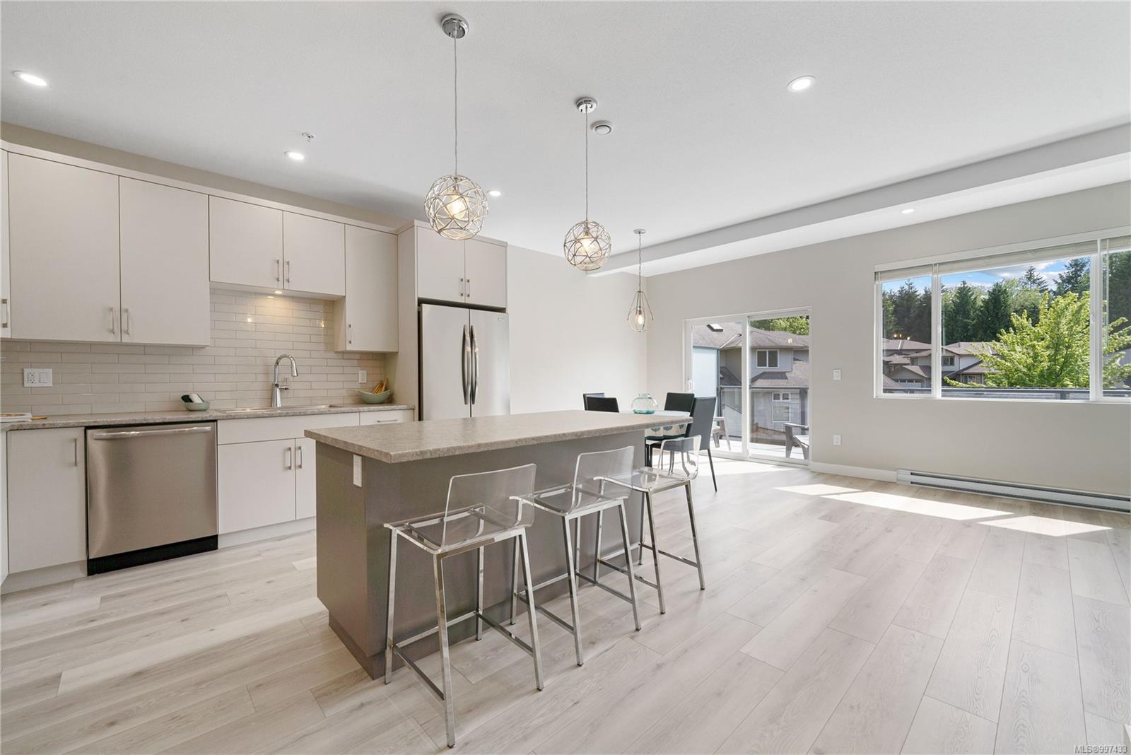 $619,000 - 544 Cook St<br>British Columbia, V9G 1P8