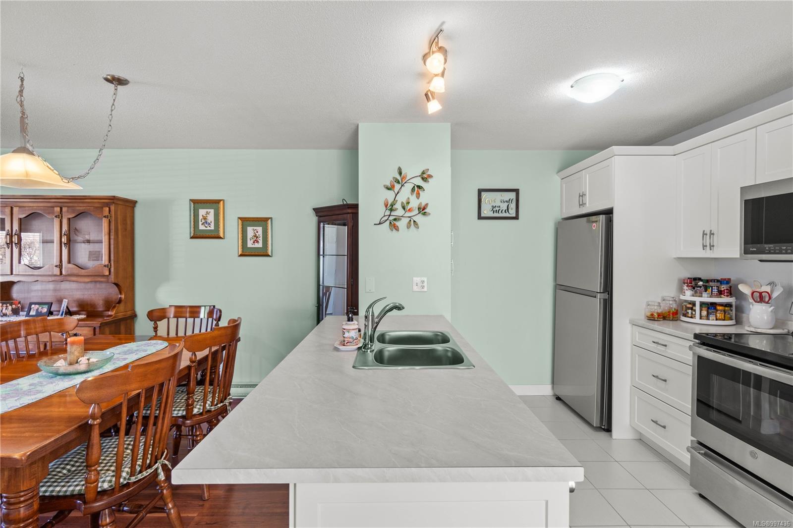 $499,900 - 6059 Cedar Grove Dr<br>British Columbia, V9T 6G1