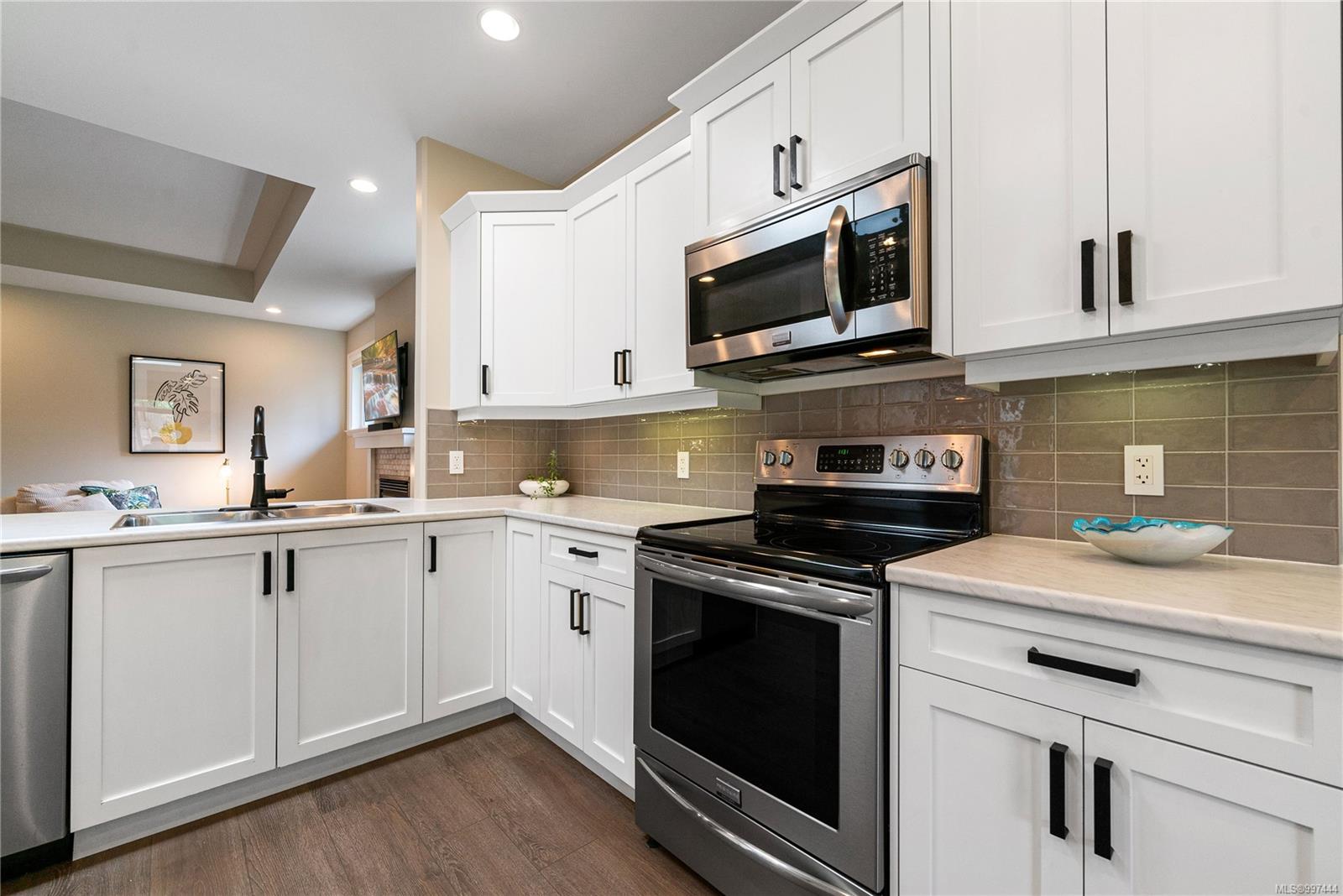 $945,000 - 153 Stamp Way<br>British Columbia, V9T 3E2