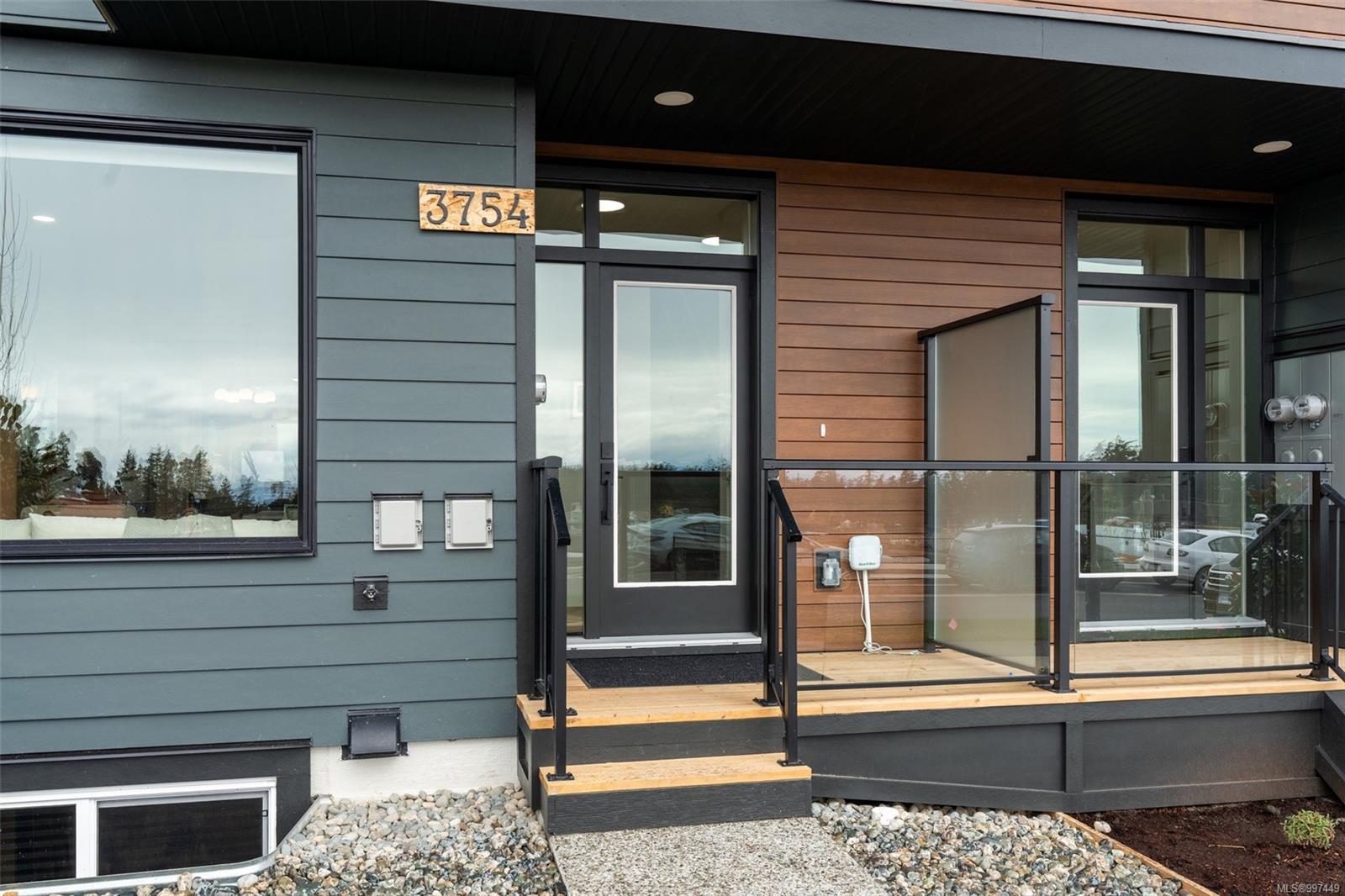 $991,500 - 3721 Producers Way<br>British Columbia, V9C 0S4