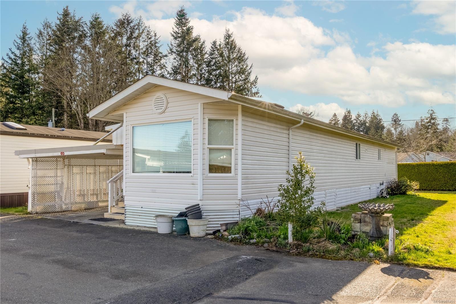 $210,000 - 1240 Wilkinson Rd<br>British Columbia, V9M 3X8