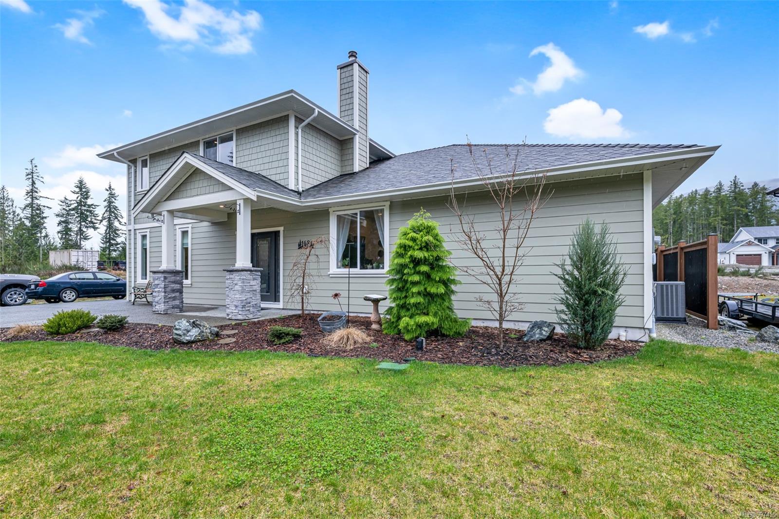 $955,000 - 168 Edgewood Rd<br>British Columbia, V0R 2G0