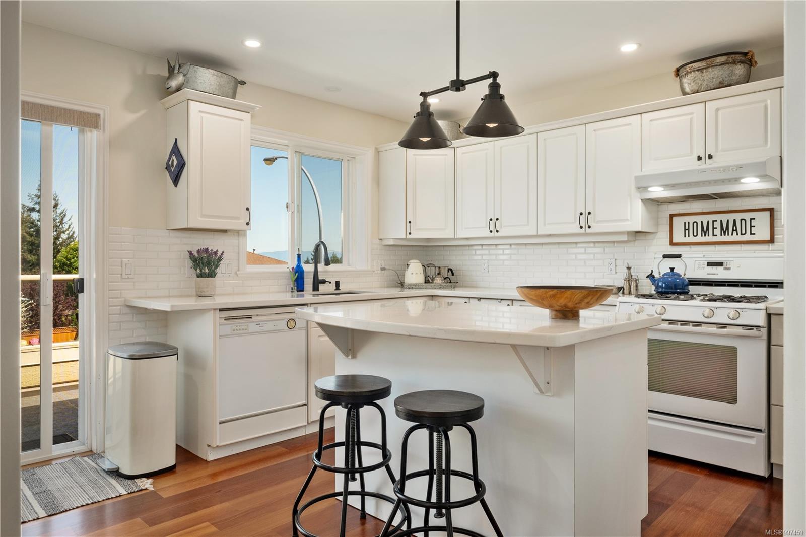 $1,095,000 - 5351 Highridge Pl<br>British Columbia, V9T 5Z8