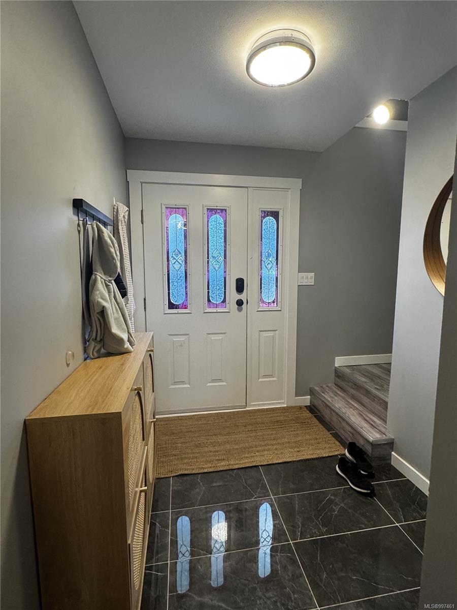$569,000 - 264A Westgate Rd<br>British Columbia, V9W 1R7