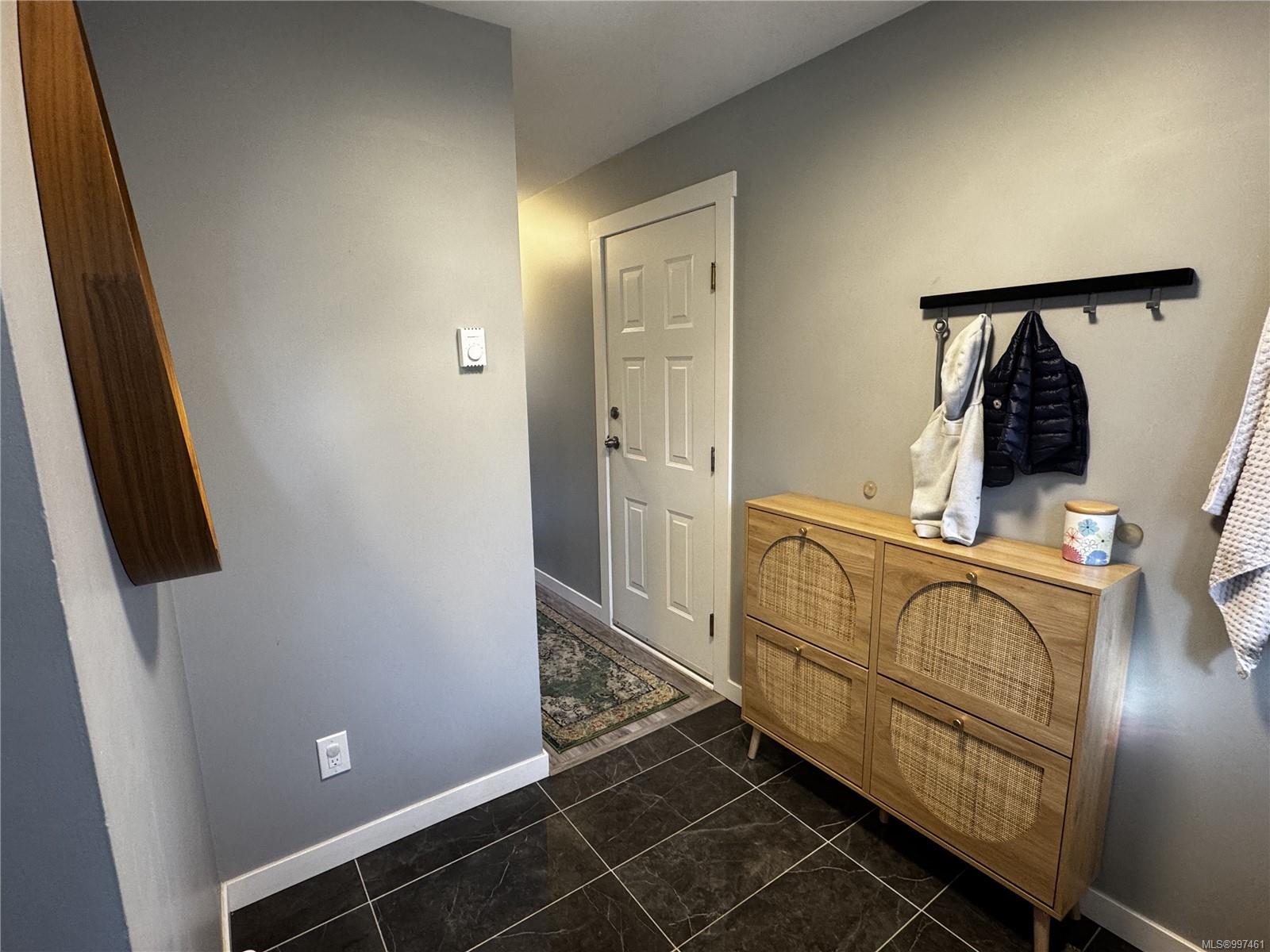 $569,000 - 264A Westgate Rd<br>British Columbia, V9W 1R7