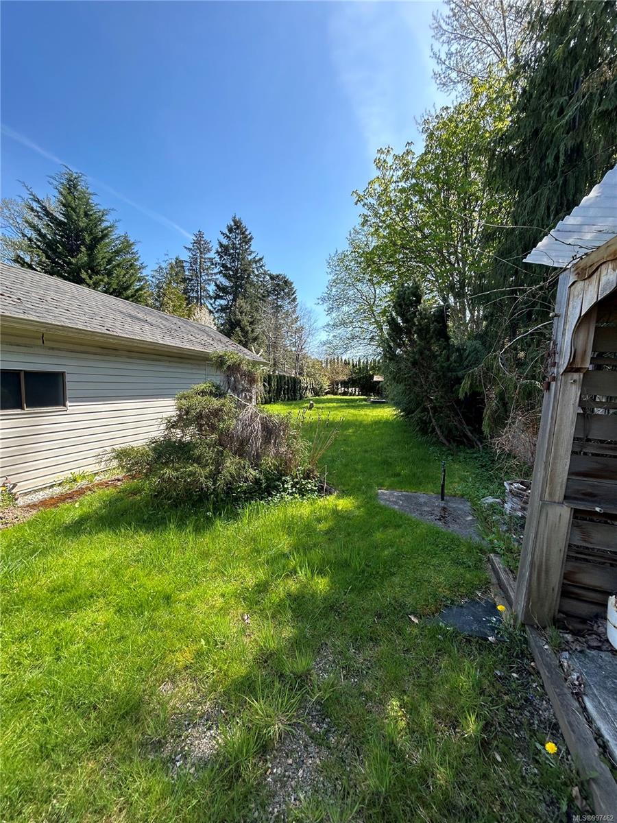 $499,000 - 1600 15th St<br>British Columbia, V9N 2C2