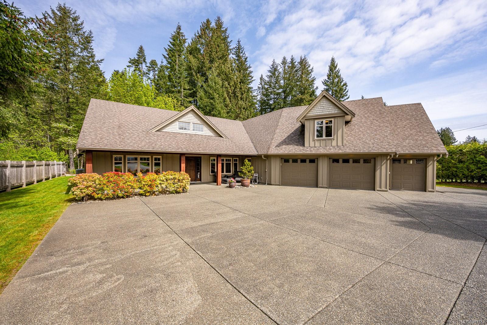 $1,440,000 - 2093 Robert Lang Dr<br>British Columbia, V9M 1A4