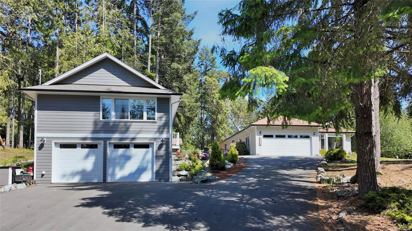 $1,275,000 - 3292/3294 Raymond Cres<br>British Columbia, V0R 1L6