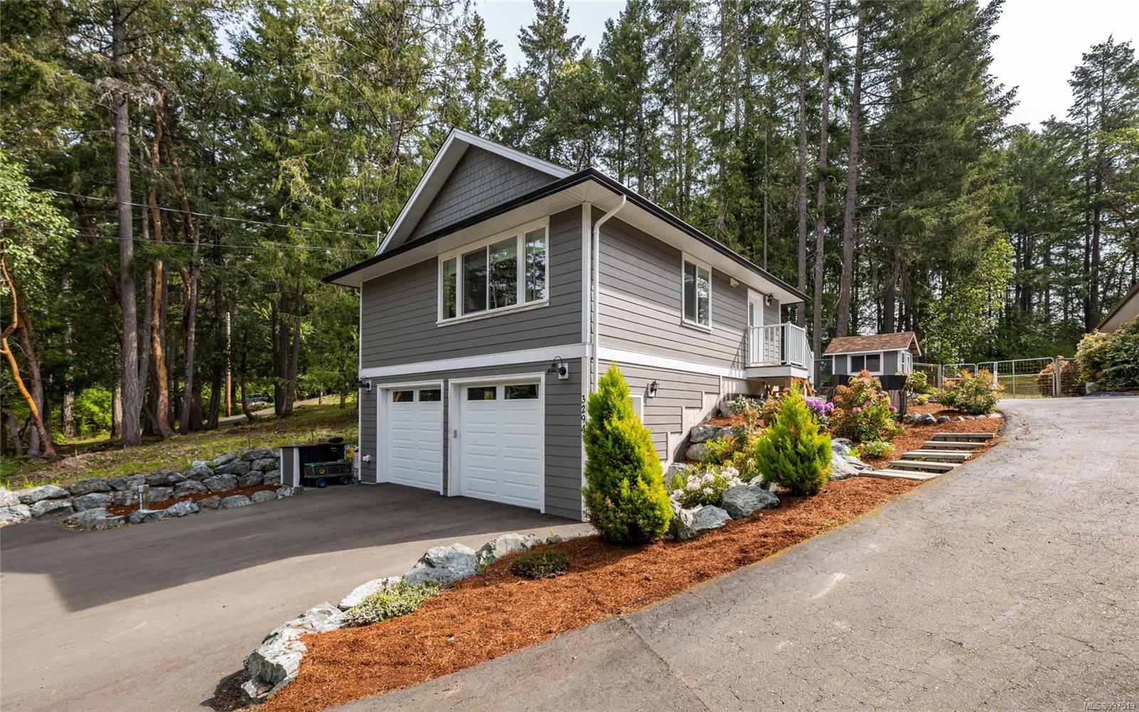 $1,275,000 - 3292/3294 Raymond Cres<br>British Columbia, V0R 1L6