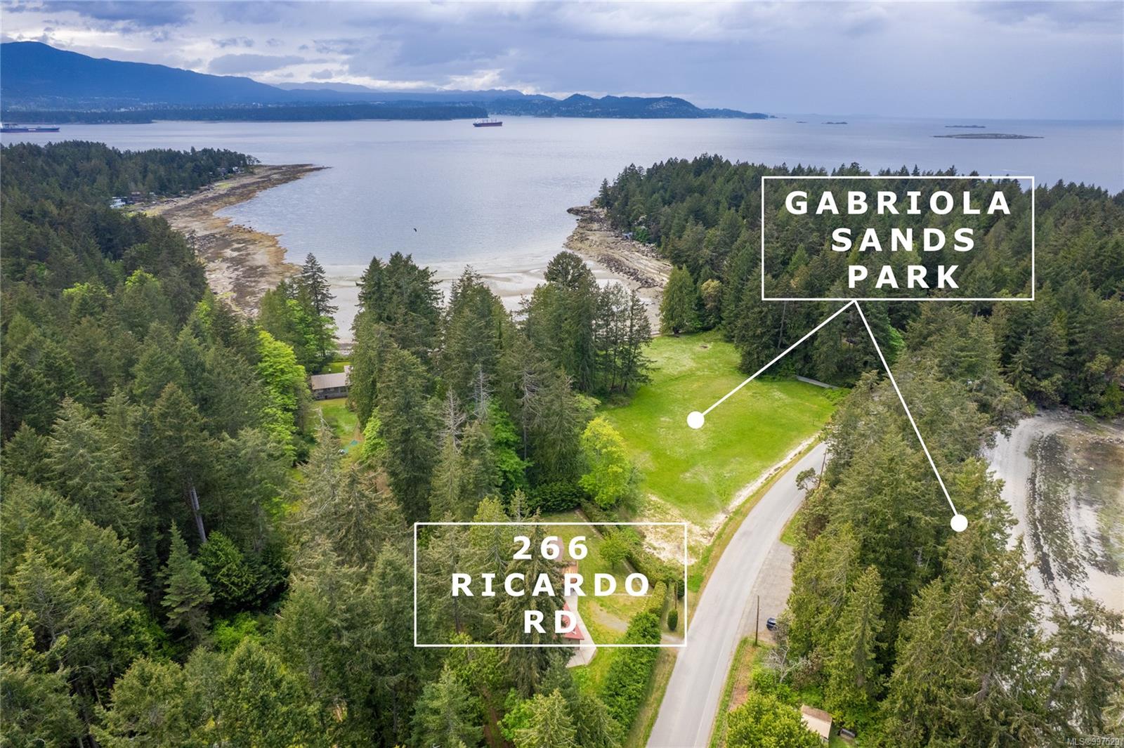 $958,888 - 255 Ricardo Rd<br>British Columbia, V0R 1X1