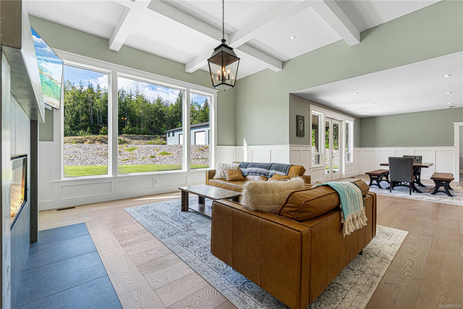 $1,850,000 - 1227 Burbank Rd<br>British Columbia, V9K 2J5