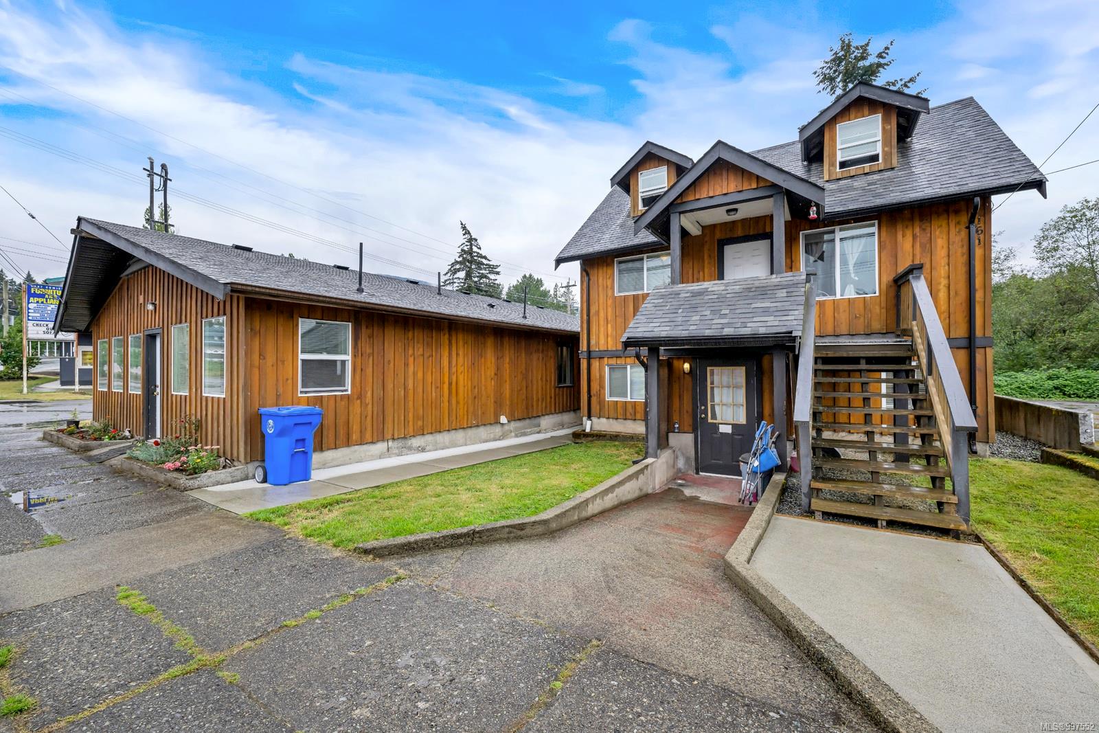 $997,000 - 161 South Shore Rd<br>British Columbia, V0R 2G0