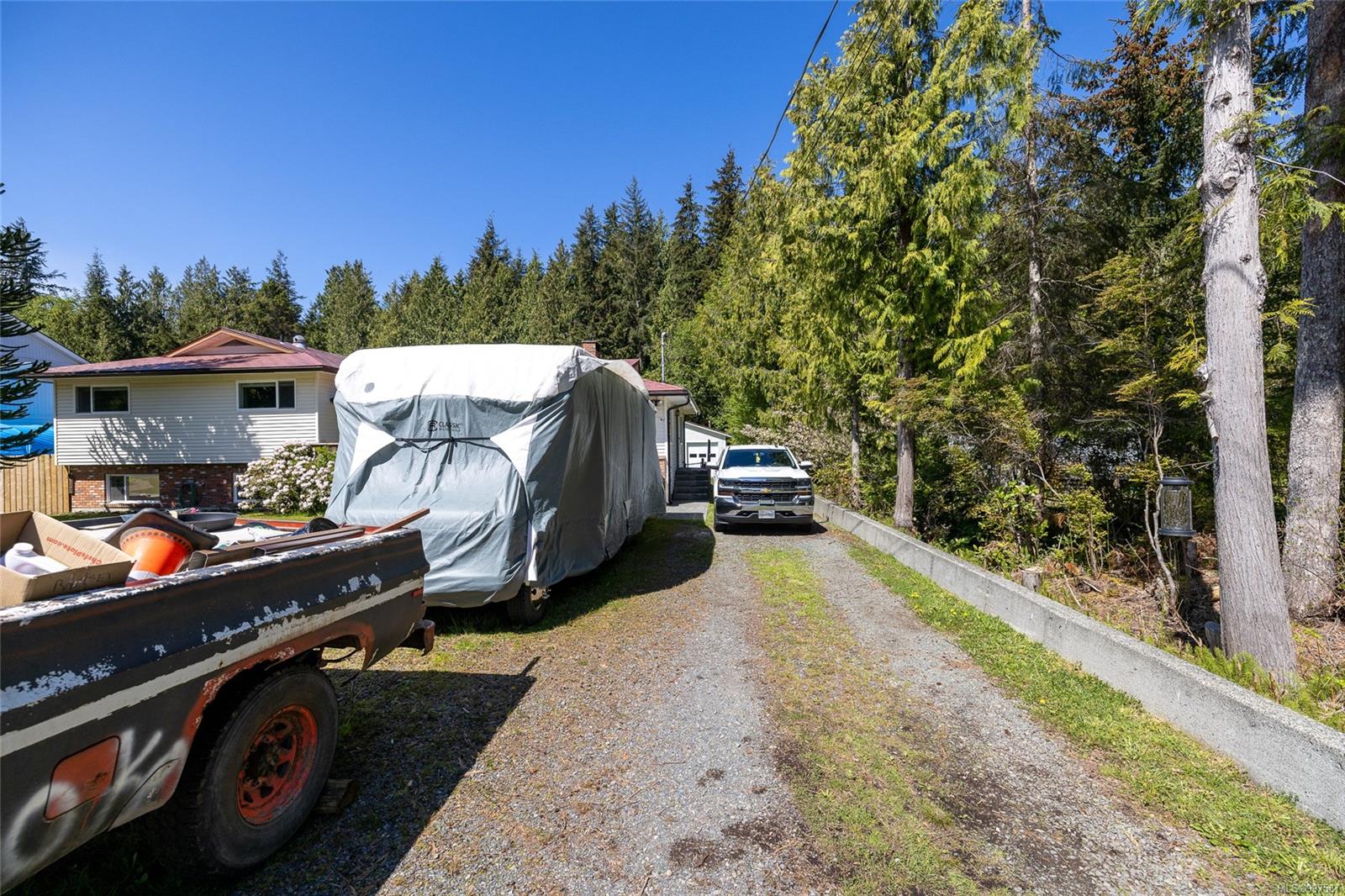 $699,000 - 4500 Byng Rd<br>British Columbia, V0N 2P0
