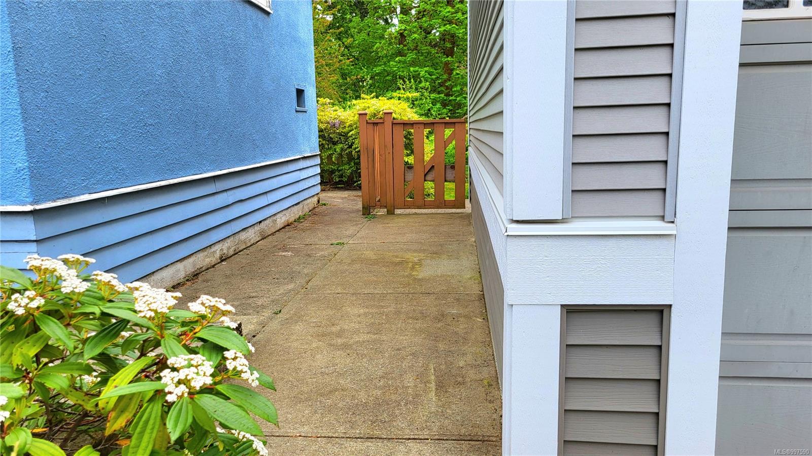 $529,000 - 4148 Johnston Rd<br>British Columbia, V9Y 5N1