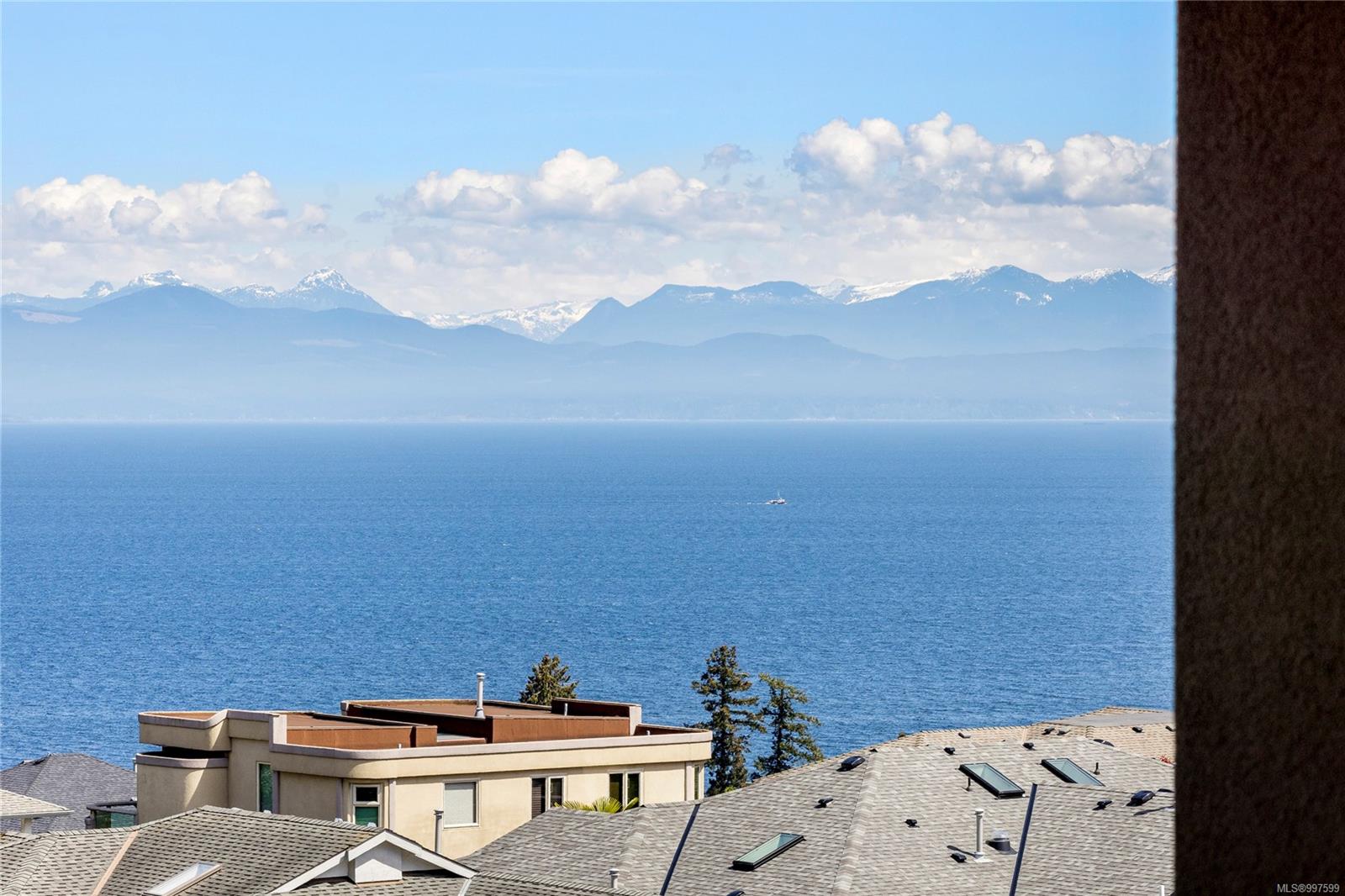$599,900 - 6738 Dickinson Rd<br>British Columbia, V9V 1A3