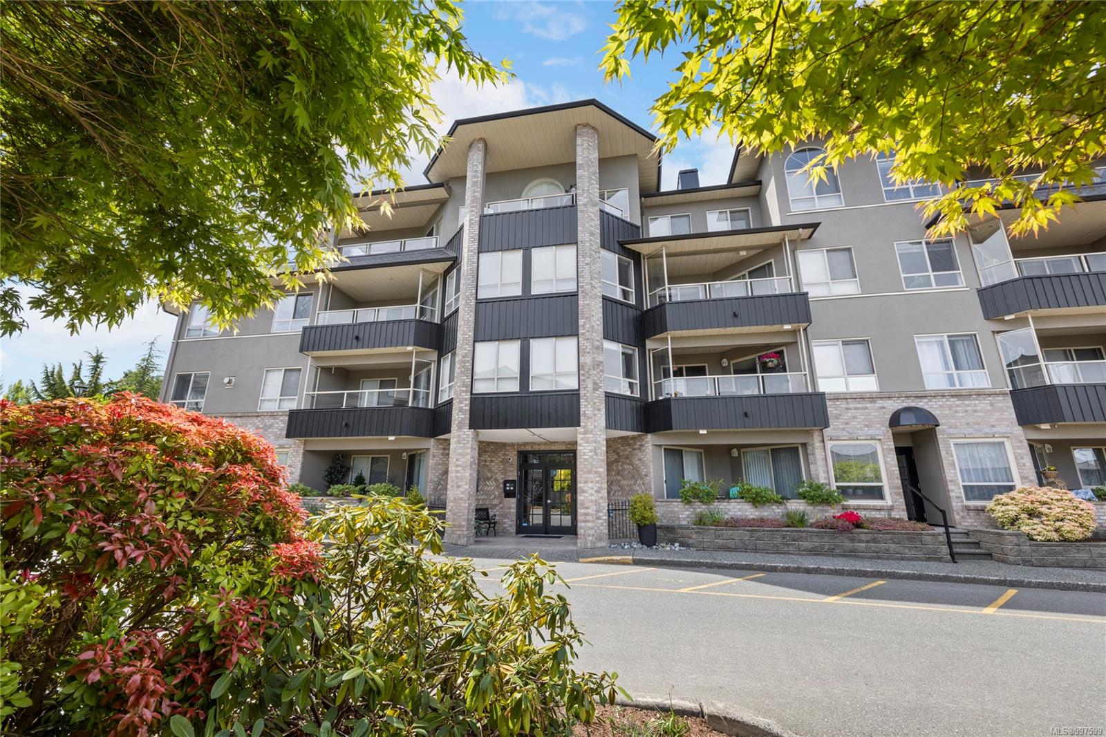$599,900 - 6738 Dickinson Rd<br>British Columbia, V9V 1A3