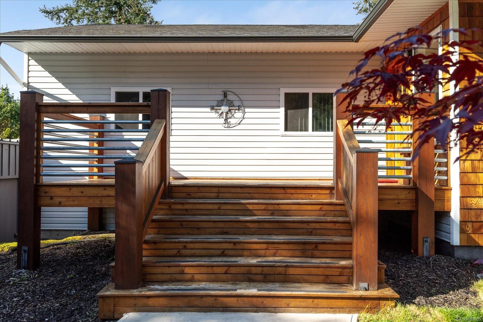 $529,900 - 2459 Armstrong Cres<br>British Columbia, V9P 9J9