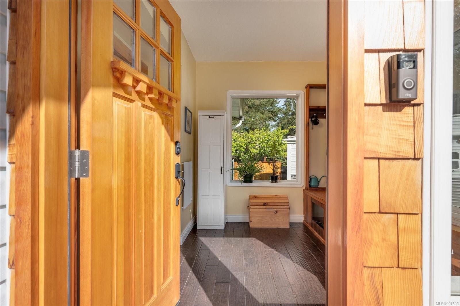 $529,900 - 2459 Armstrong Cres<br>British Columbia, V9P 9J9