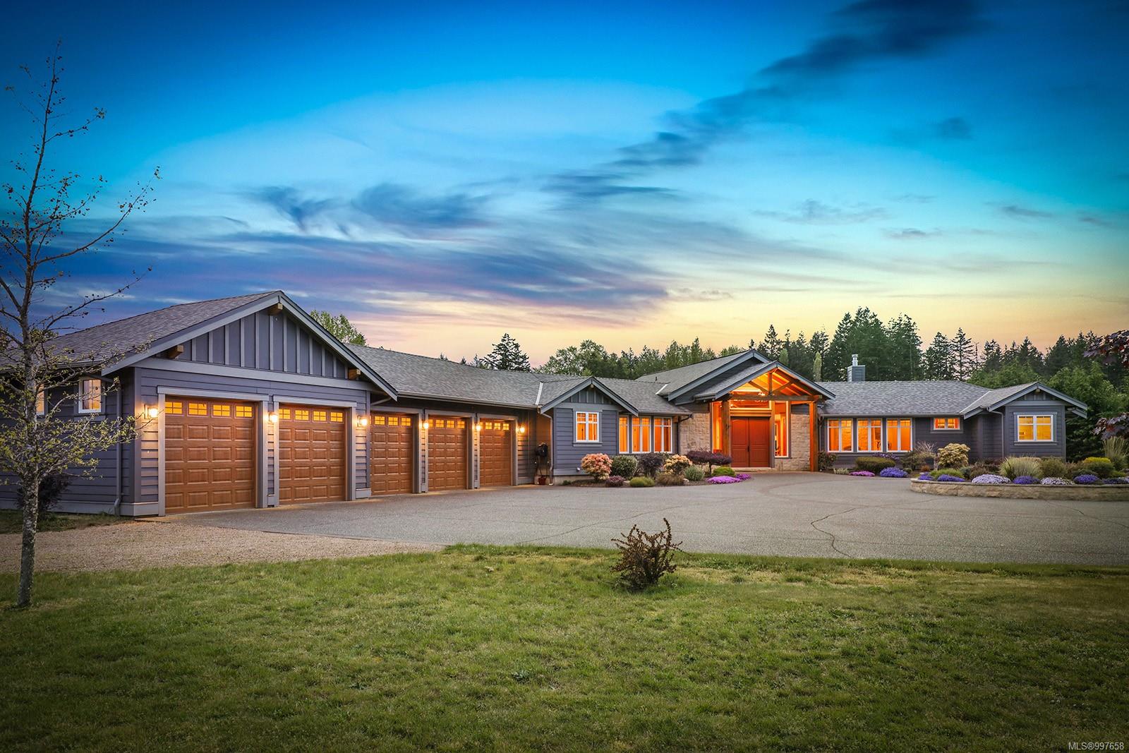 $1,950,000 - 1151 Anderton Rd<br>British Columbia, V9M 3Y8