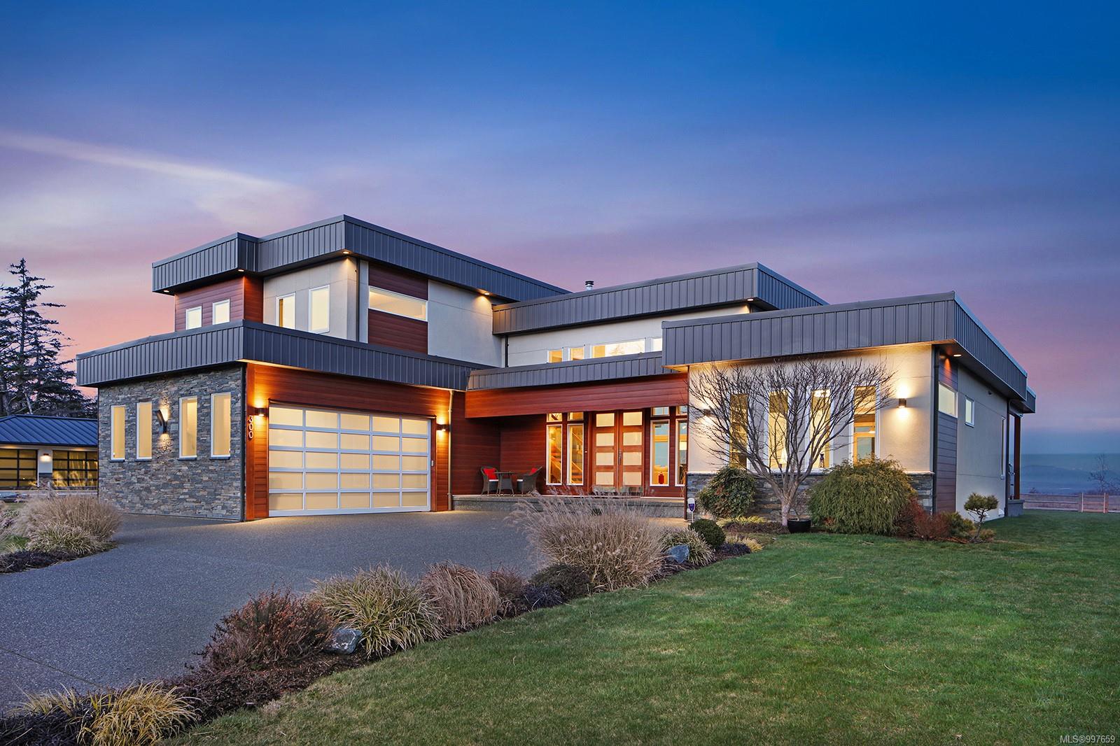 $2,400,000 - 300 Connemara Rd<br>British Columbia, V9M 3T4