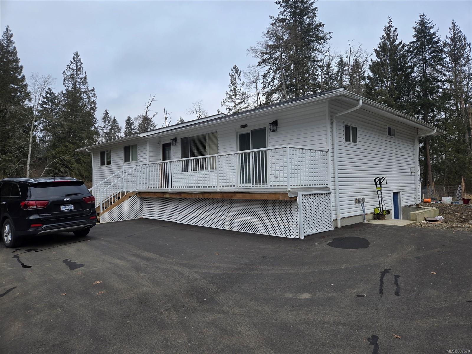 $995,000 - 2275 Island Hwy<br>British Columbia, V9P 9E2