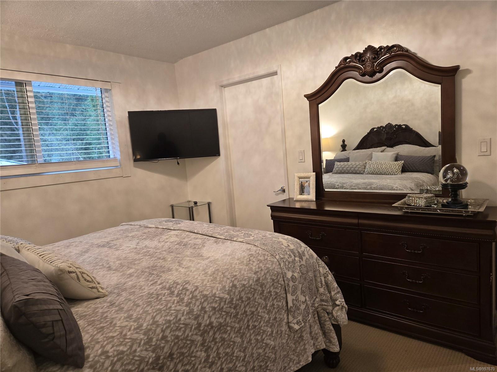 $995,000 - 2275 Island Hwy<br>British Columbia, V9P 9E2