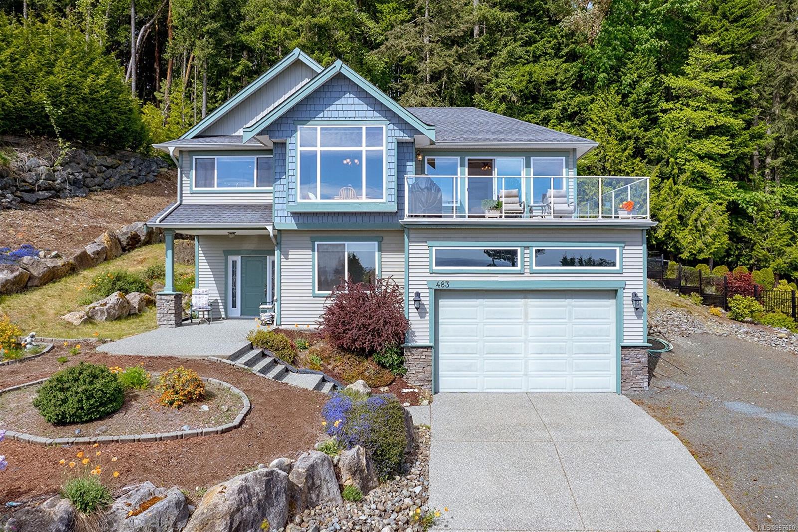 $964,500 - 483 Hillview Ave<br>British Columbia, V9G 1W2