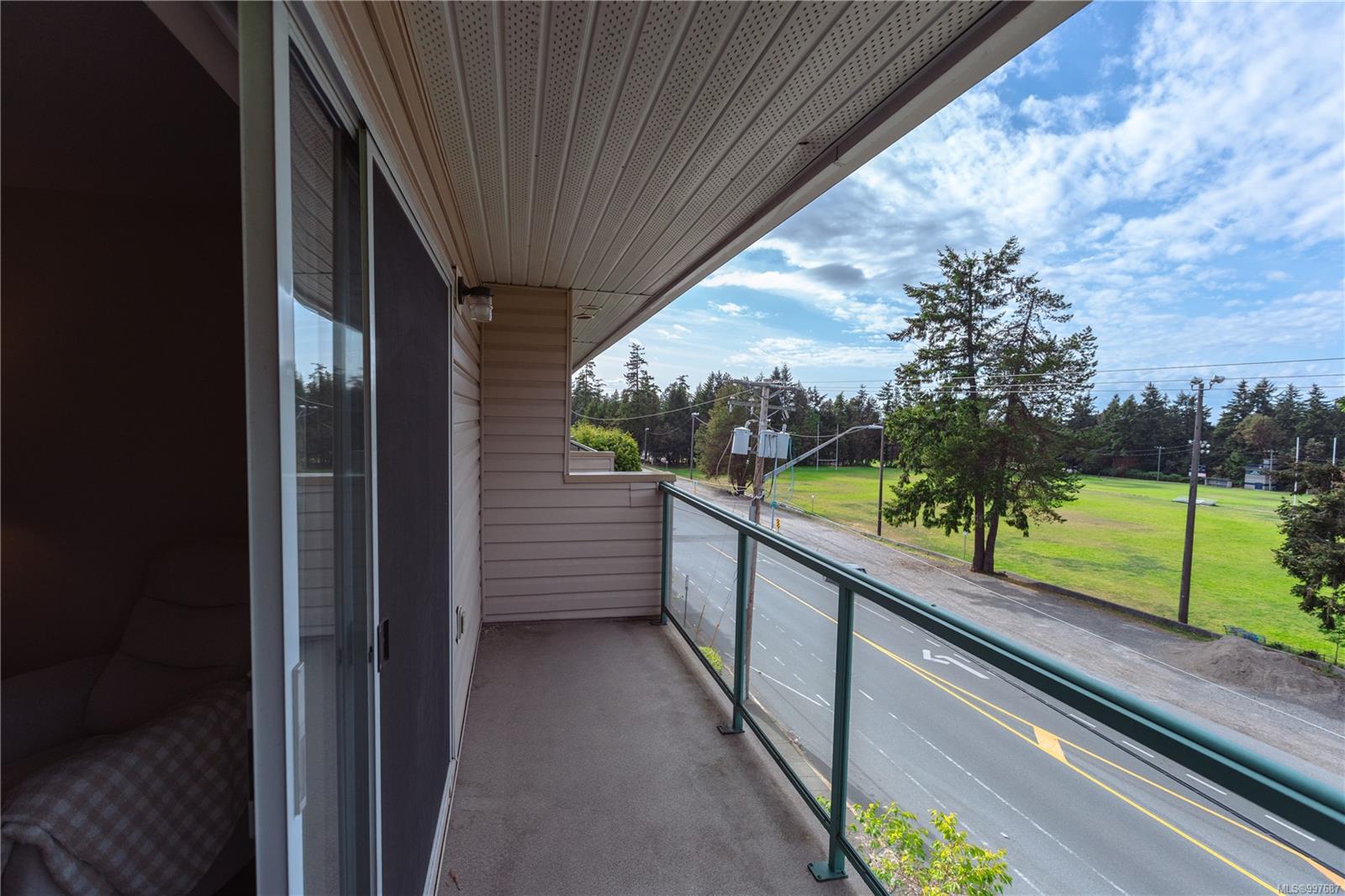 $420,000 - 6715 Dover Rd<br>British Columbia, V9V 1L9