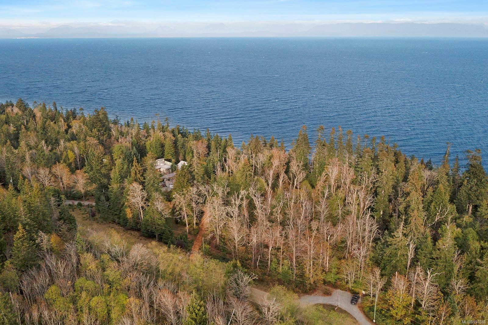 $1,950,000 - 6510 Eagles Dr<br>British Columbia, V9J 1V4