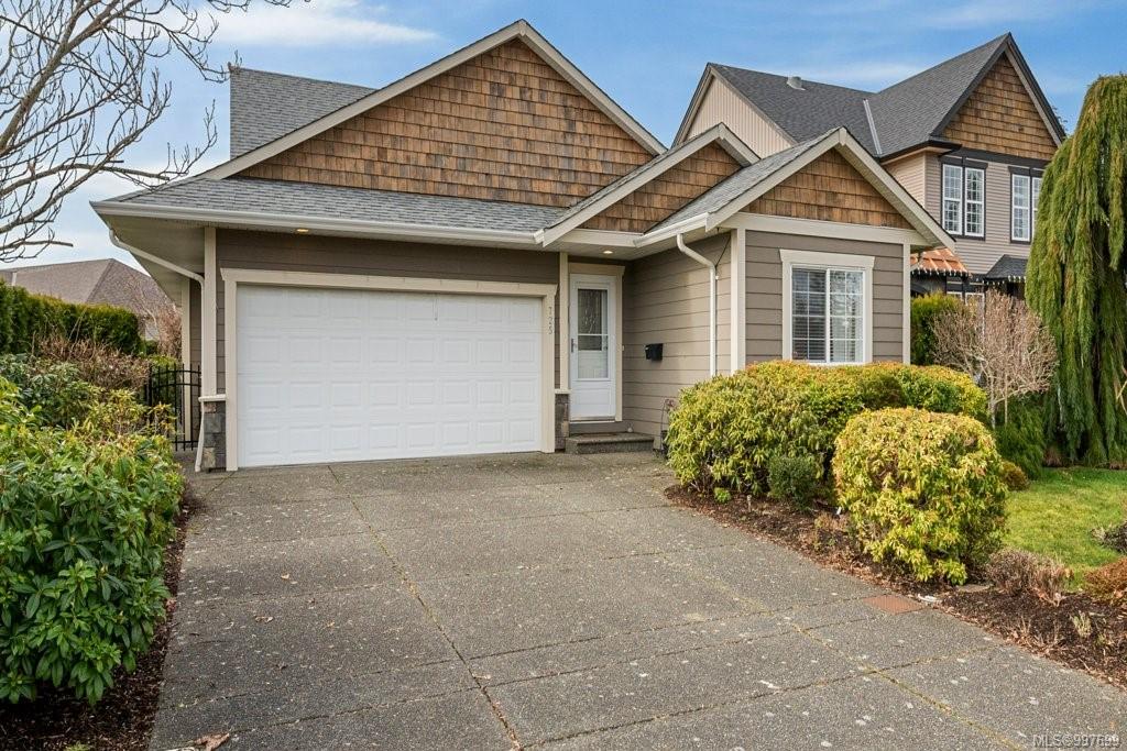 $919,900 - 725 Lancaster Way<br>British Columbia, V9M 4J3