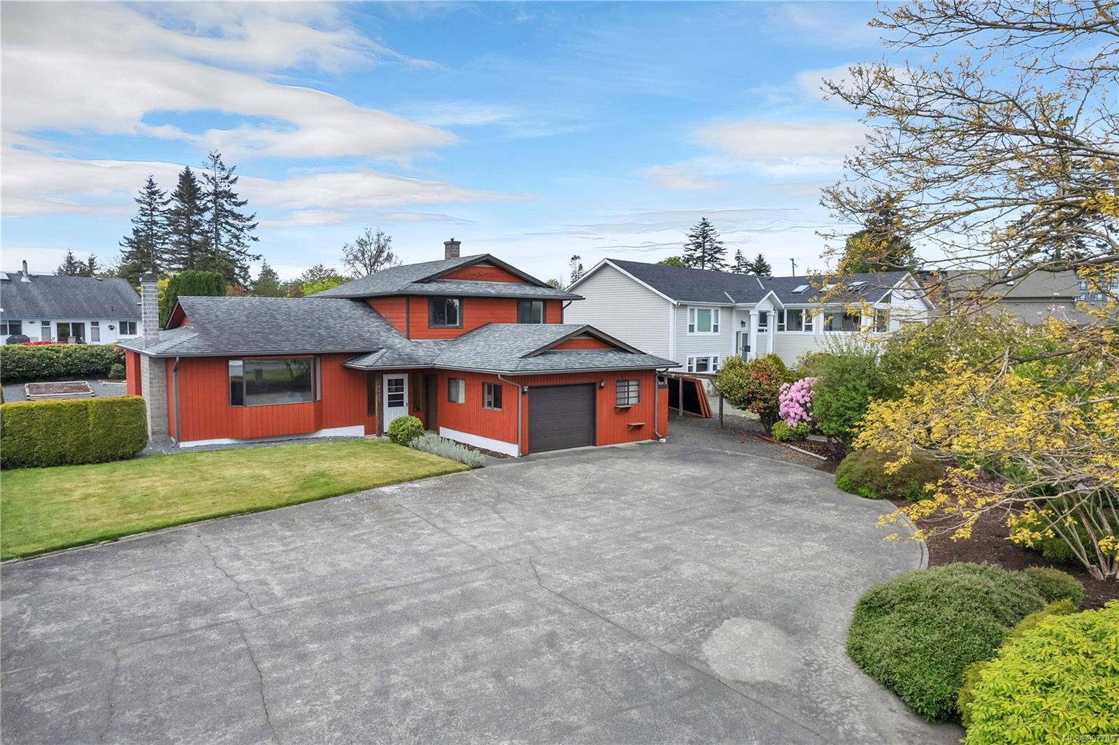 $755,000 - 2460 Island Hwy<br>British Columbia, V9W 1C6