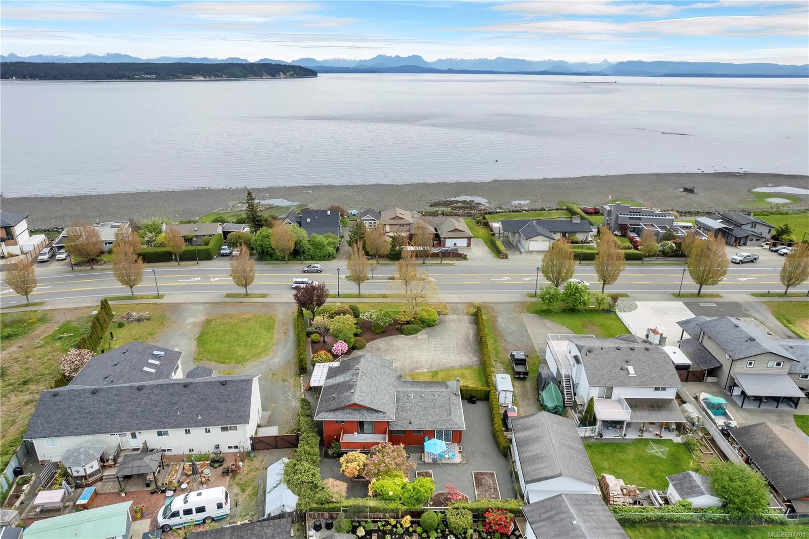 $755,000 - 2460 Island Hwy<br>British Columbia, V9W 1C6