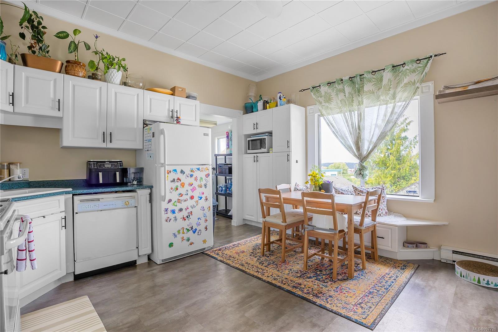 $749,000 - 540 Kennedy St<br>British Columbia, V9R 2J7