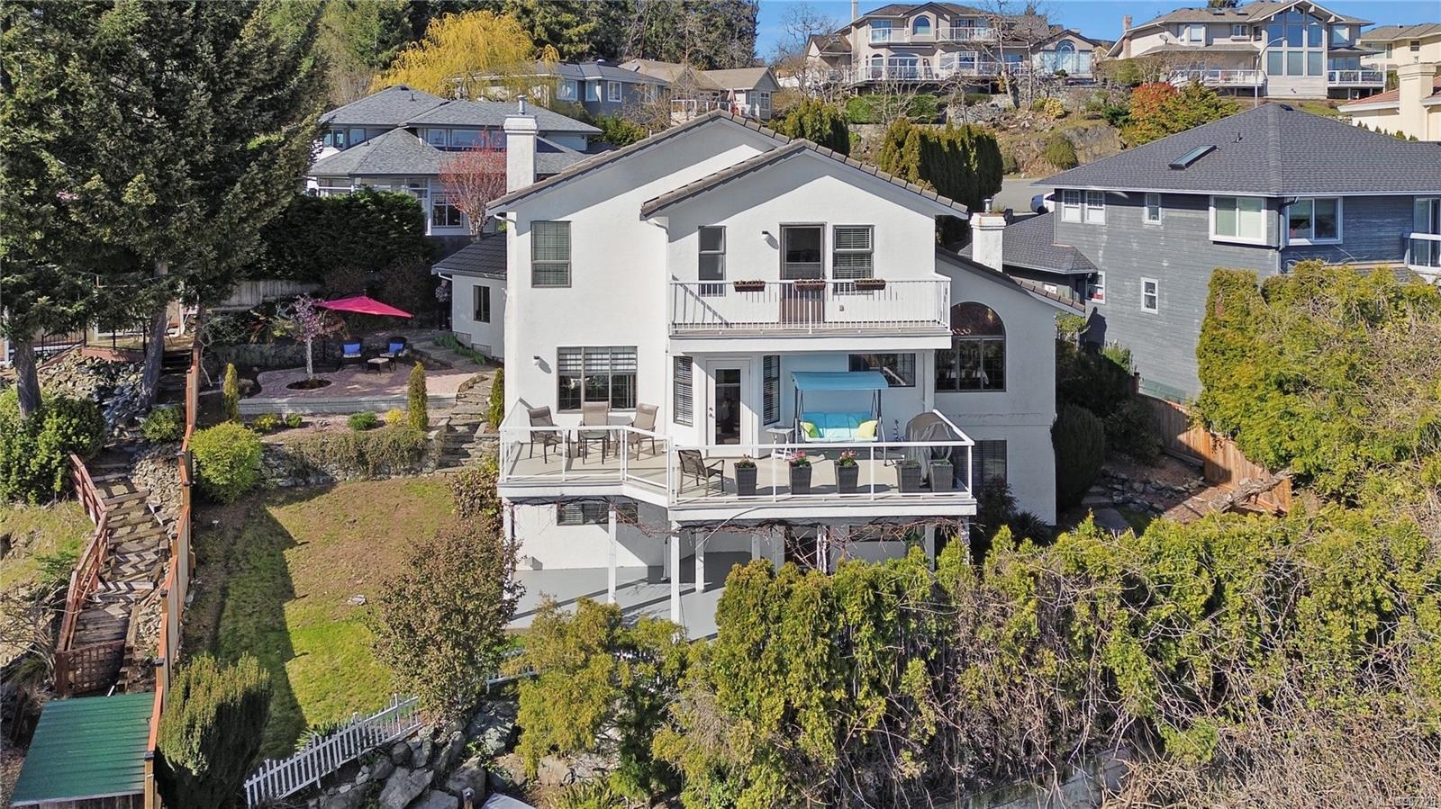 $1,198,000 - 3279 Cordova Bay<br>British Columbia, V9T 5X1