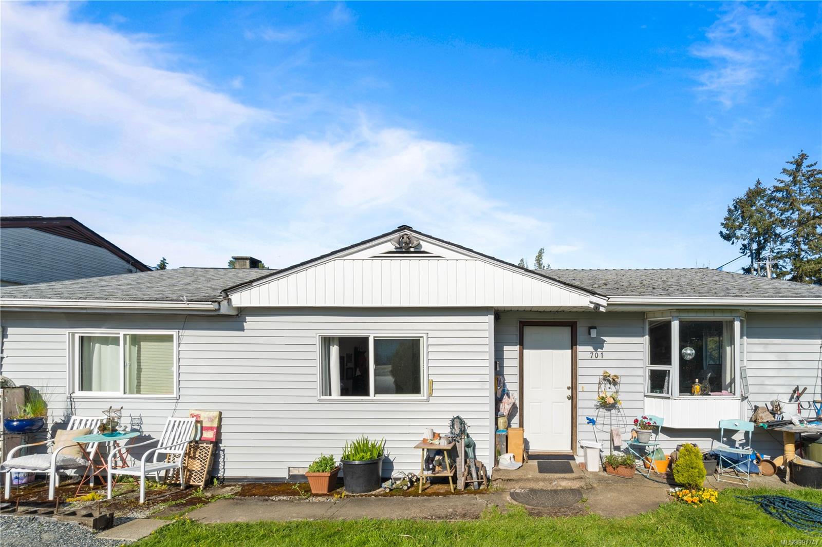 $649,900 - 701 Stirling Ave<br>British Columbia, V9R 4C9