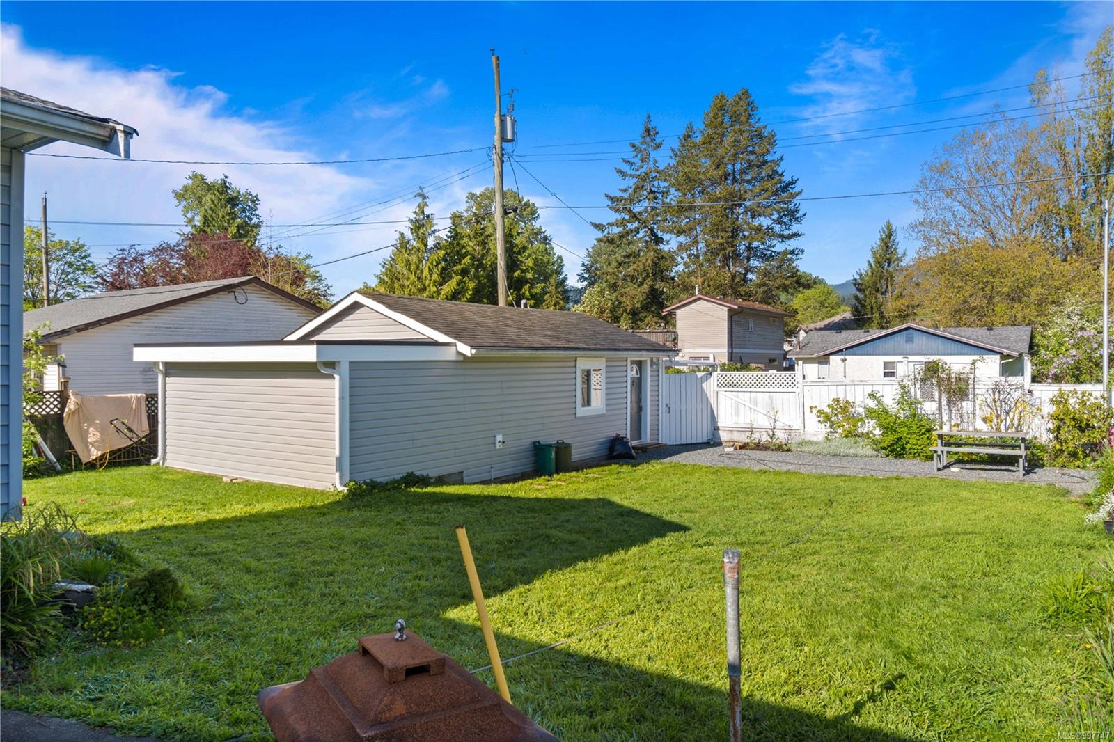 $649,900 - 701 Stirling Ave<br>British Columbia, V9R 4C9