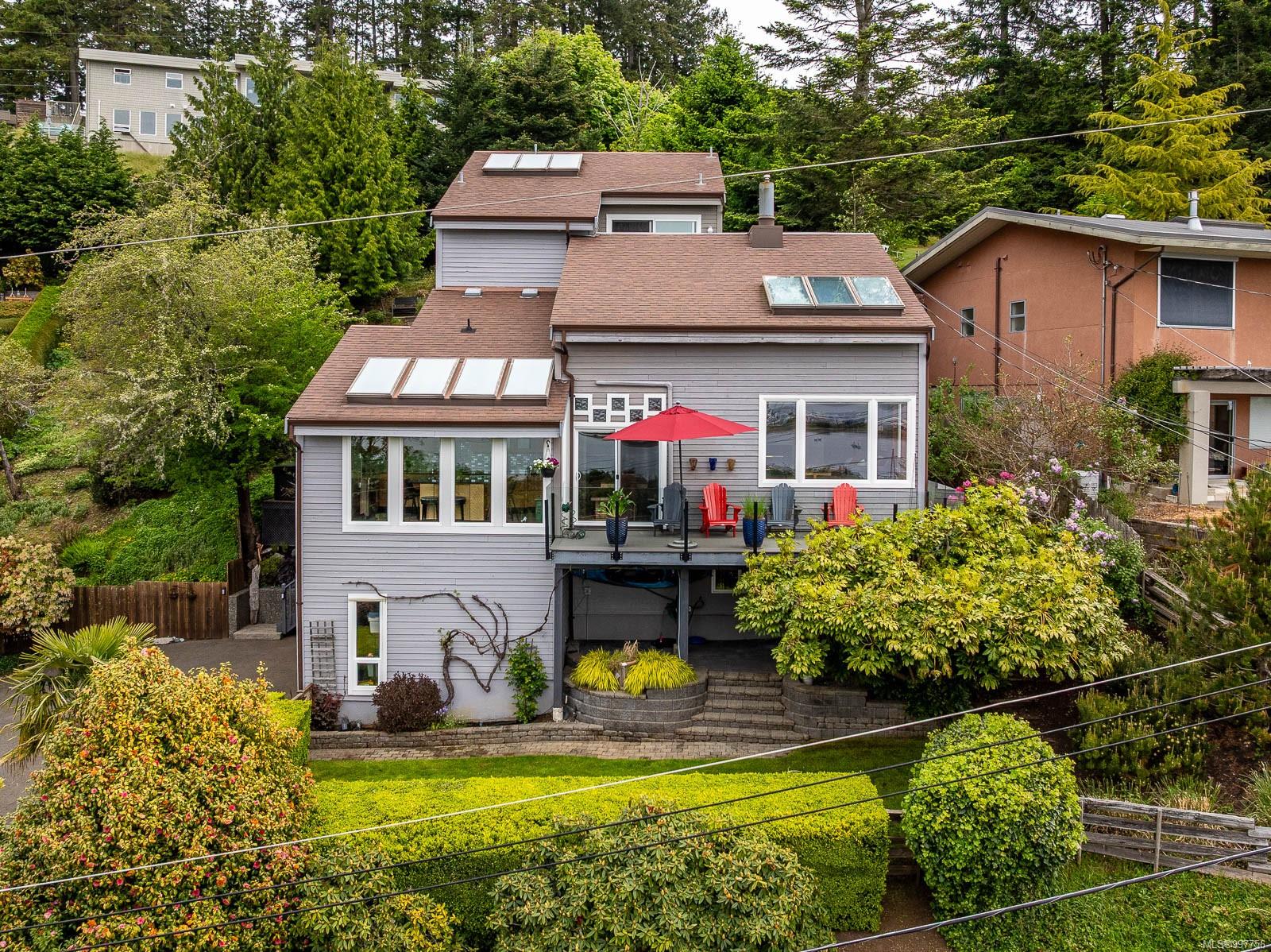 $1,785,000 - 1166 Yates Rd<br>British Columbia, V9M 3X3