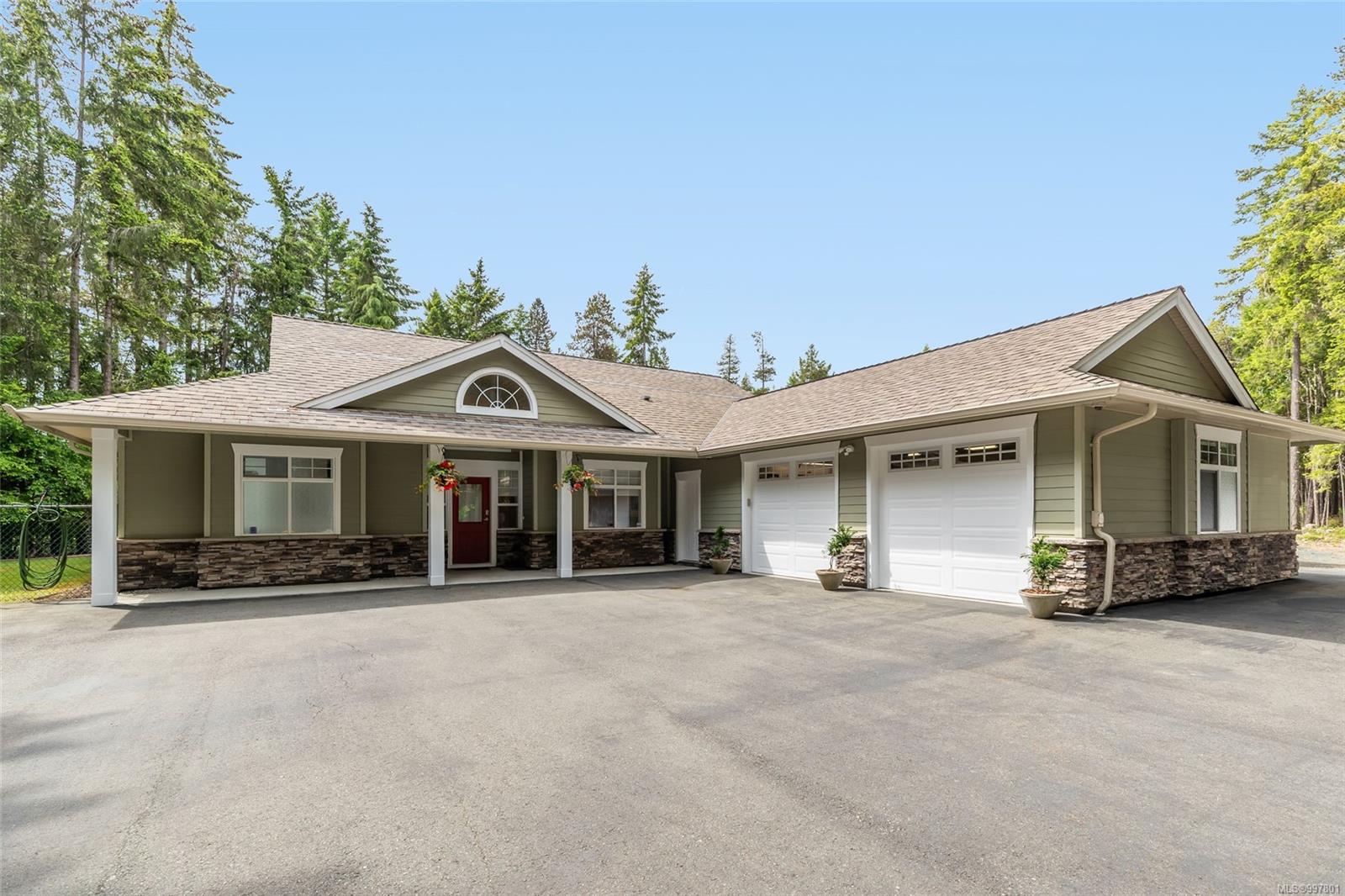 $2,060,000 - 900 Rivers Edge Dr<br>British Columbia, V9P 9L6