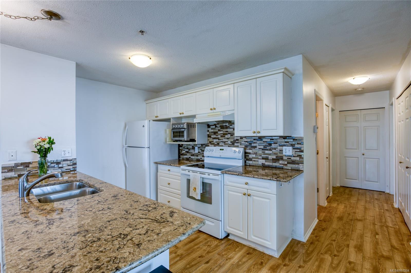 $464,900 - 6108 Cedar Grove Dr<br>British Columbia, V9T 6G1