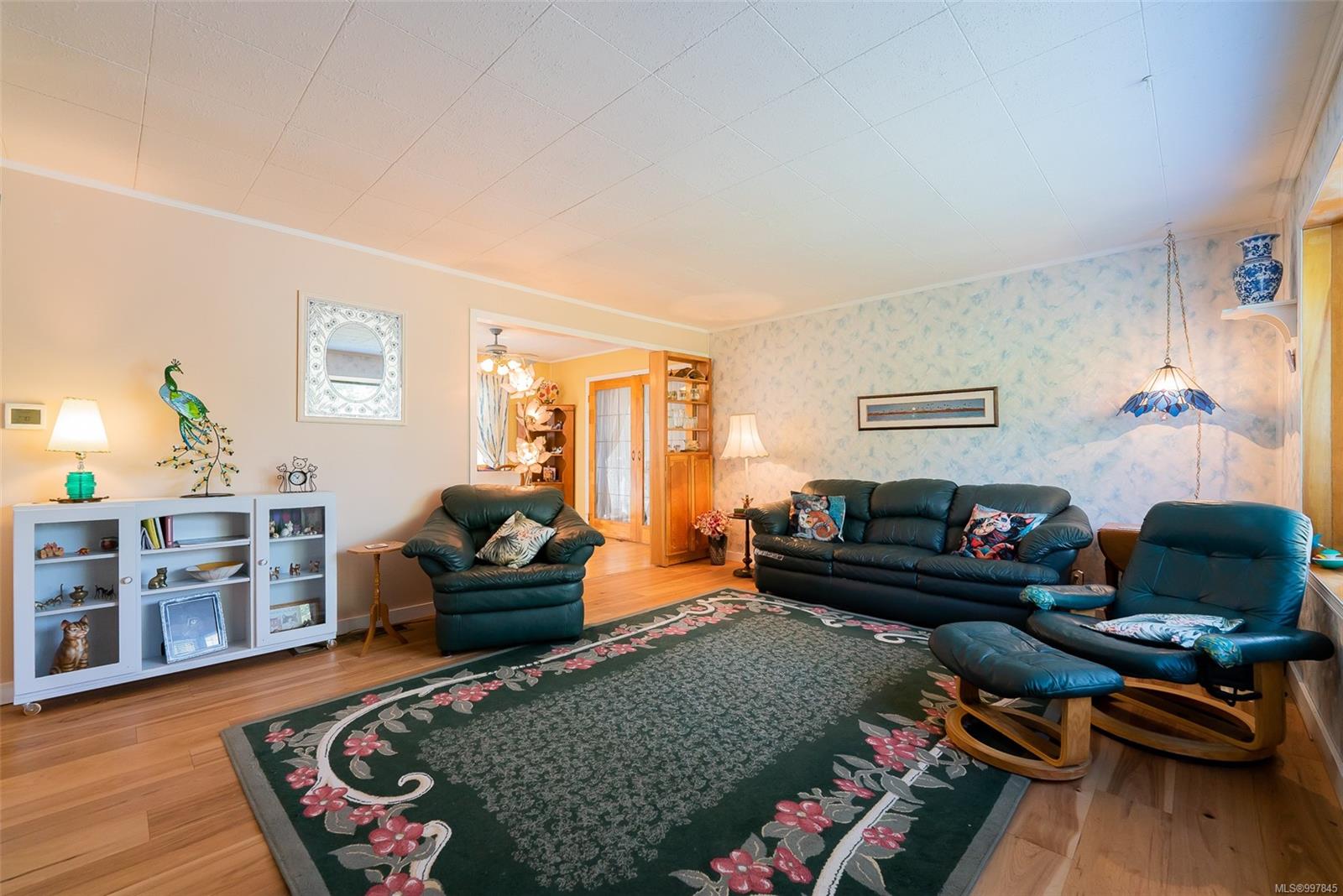 $659,900 - 1611 Morey Rd<br>British Columbia, V9S 1J6