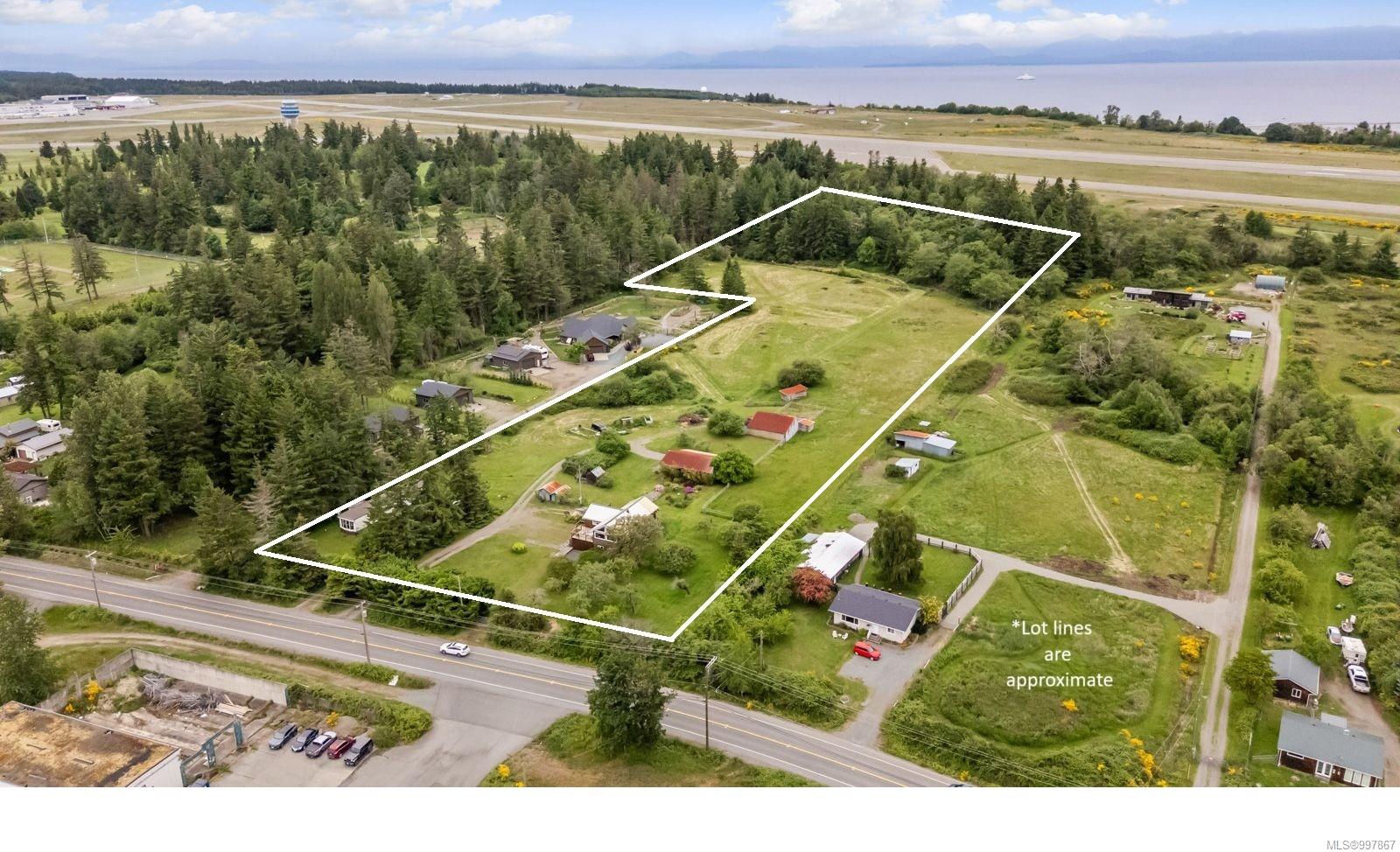 $1,750,000 - 818 Knight Rd<br>British Columbia, V9M 3T2