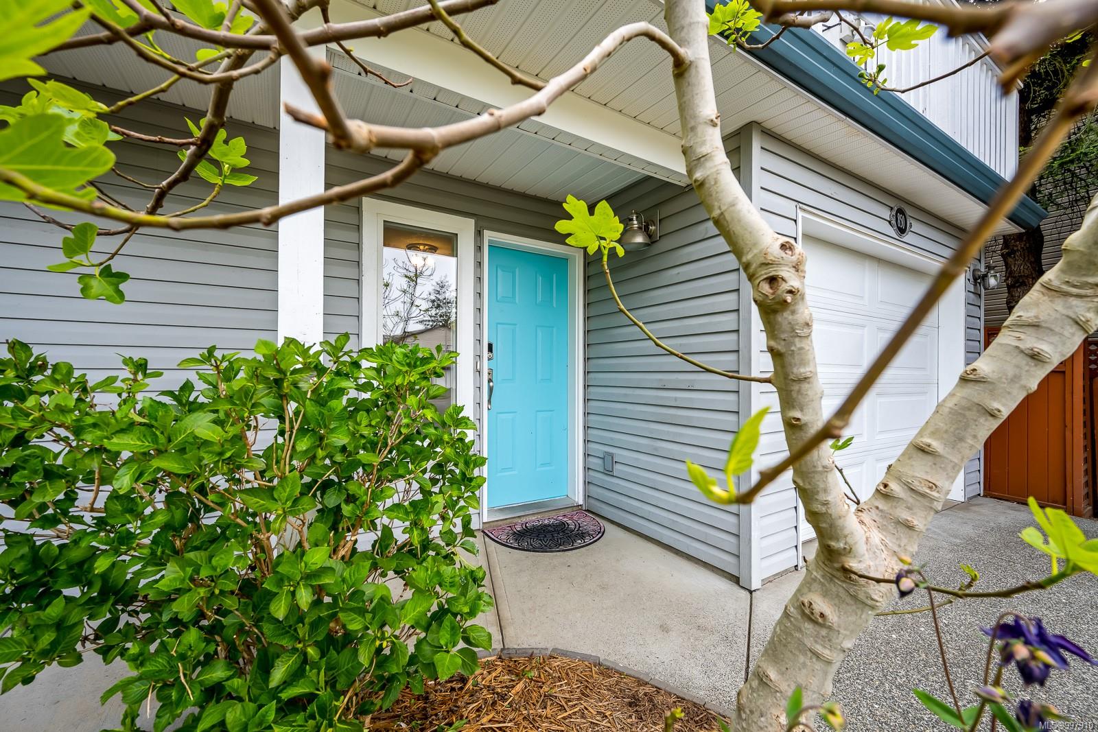 $860,000 - 850 Waddington Cres<br>British Columbia, V9N 9H7