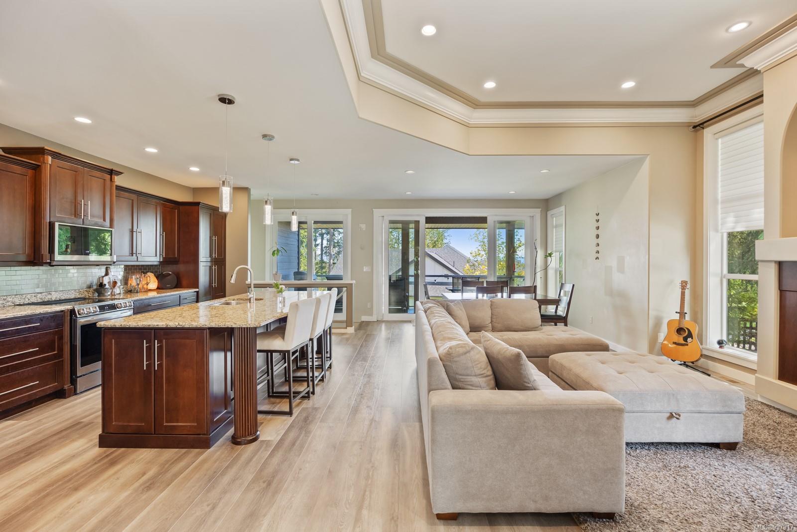 $1,225,000 - 3101 Klanawa Cres<br>British Columbia, V9N 3Z9
