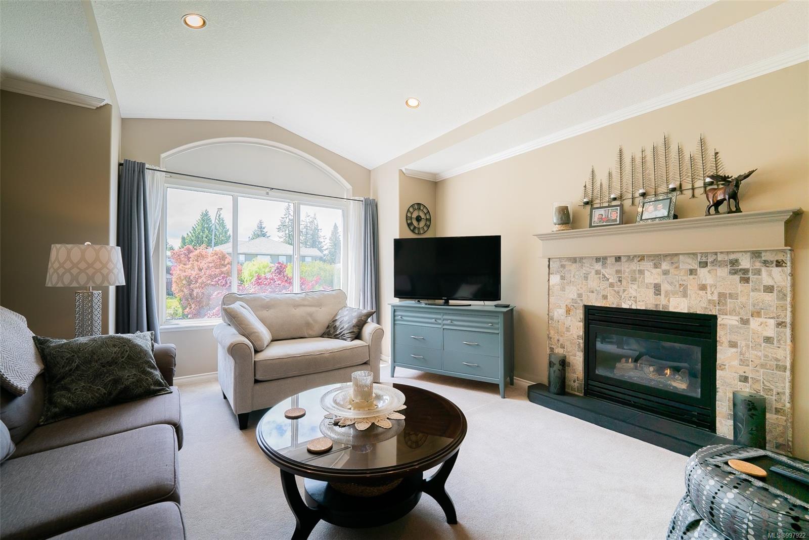 $1,199,900 - 5320 Kenwill Dr<br>British Columbia, V9T 5Z8