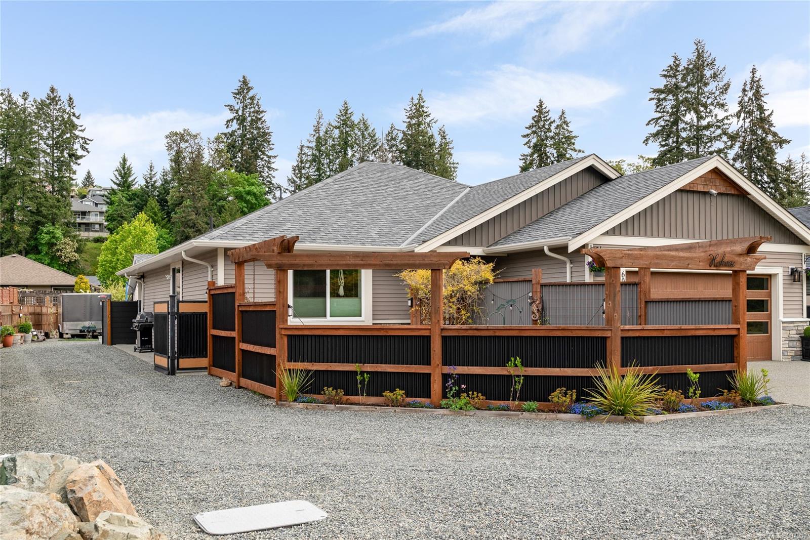 $1,290,000 - 606 Nottingham Dr<br>British Columbia, V9T 0C3