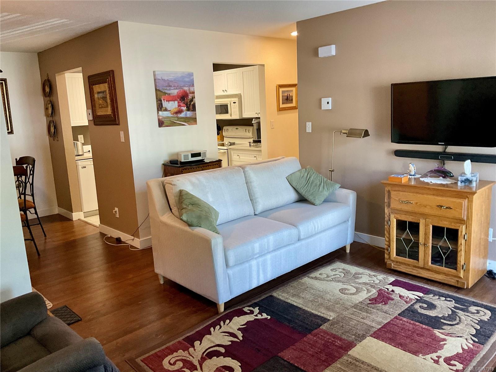 $296,900 - 211 Madill Rd<br>British Columbia, V0R 2G1