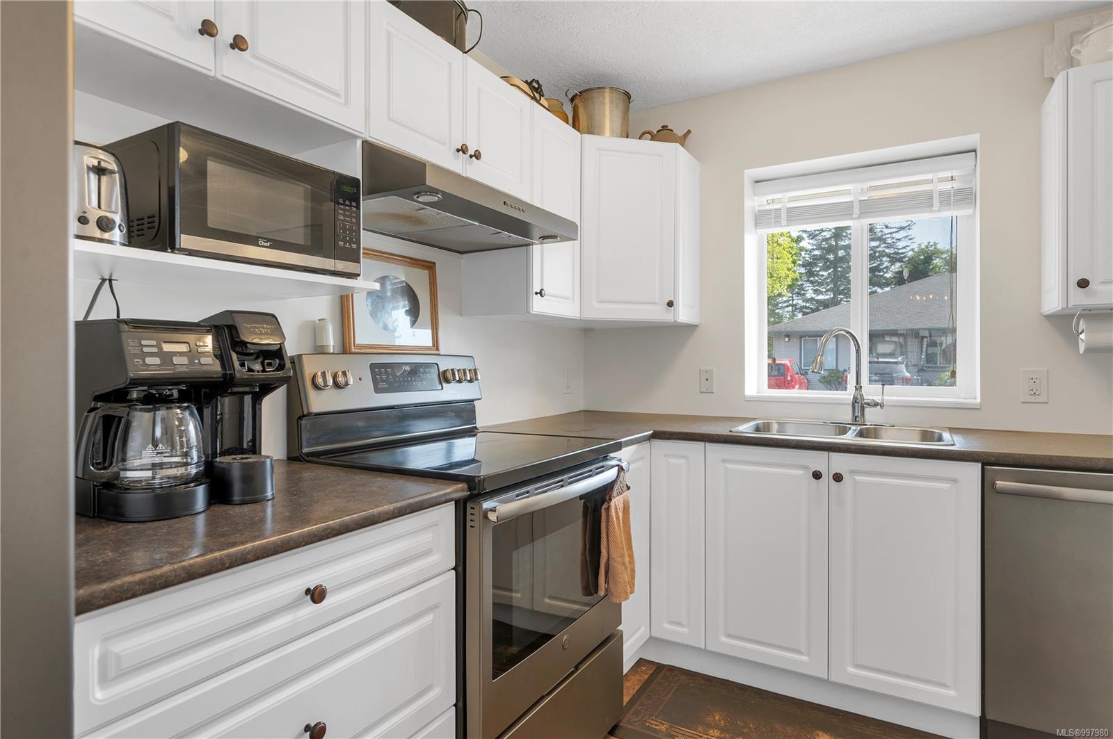 $367,900 - 2317 Dalton Rd<br>British Columbia, V9W 1H7